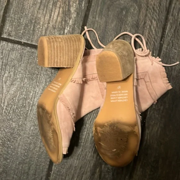 Gresham pink suede booties - Picture 3 of 3